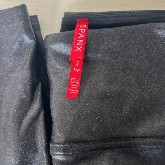 Spanx “leather” leggings Size small Petite - Picture 2 of 5